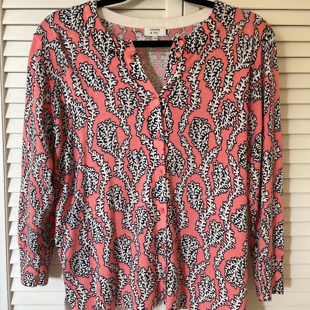 Crown & Ivy cardigan, size M